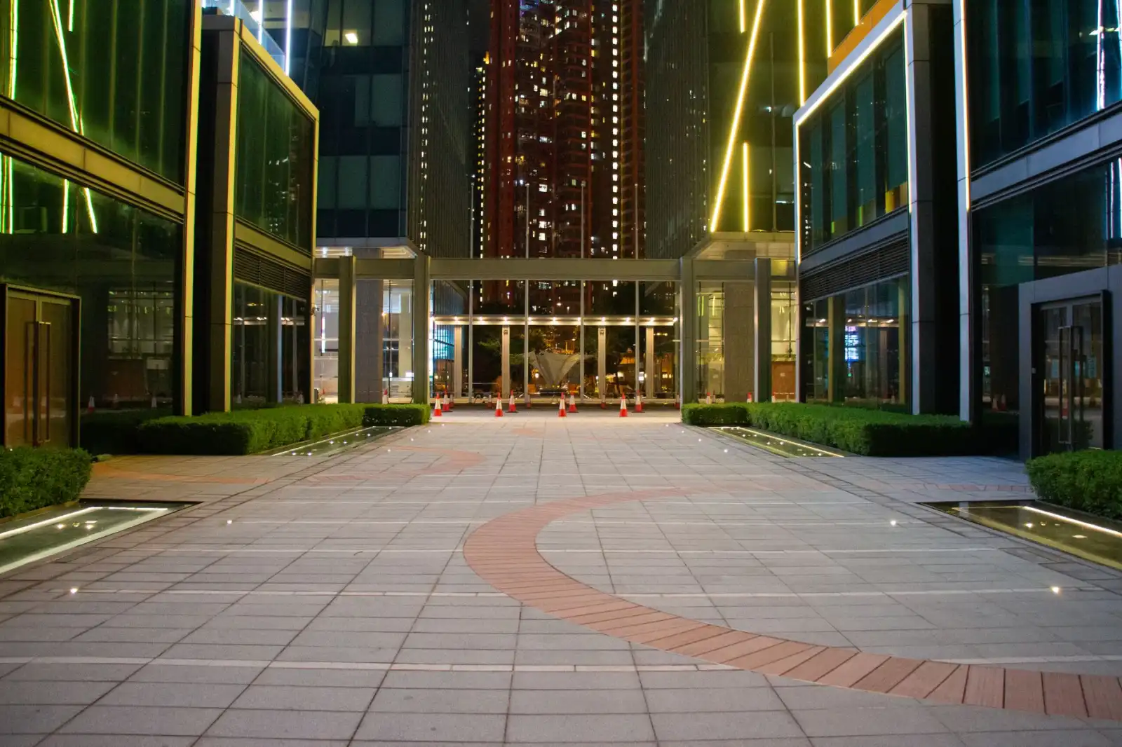 海南企业系统集成方案对比：本地部署与云端架构的适用场景分析