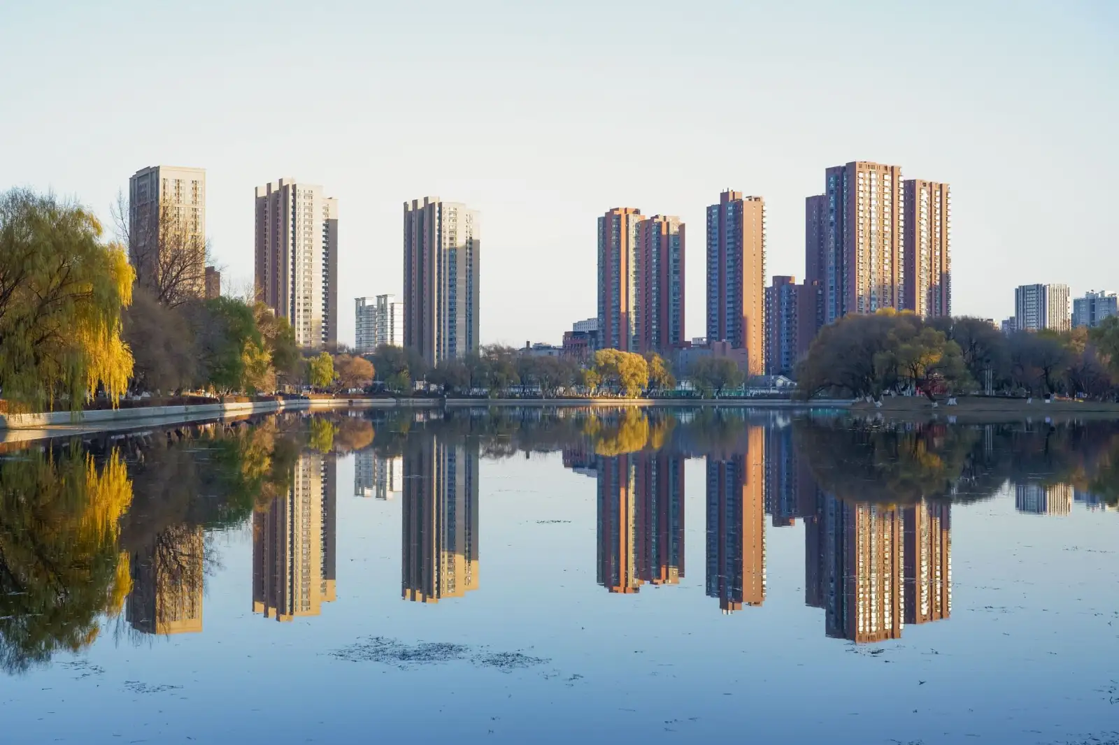 海南企业系统集成方案对比：本地部署与云端架构选型指南