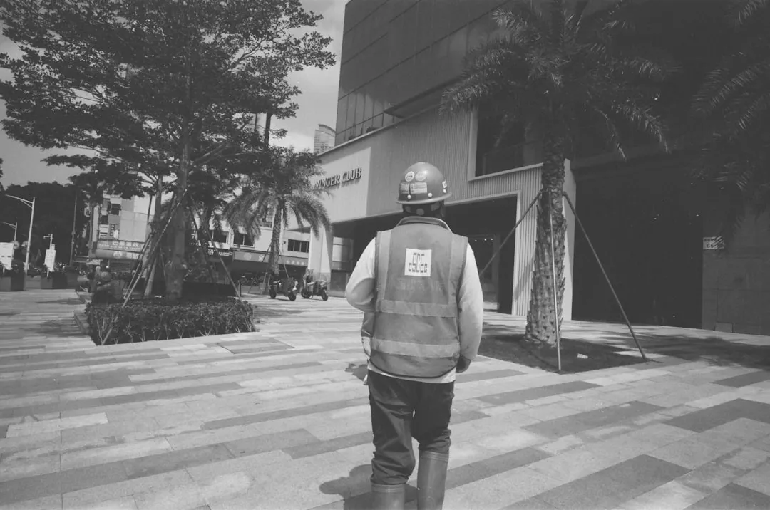 海南企业数字化升级：科�研发驱动的智慧办公解决方案设计